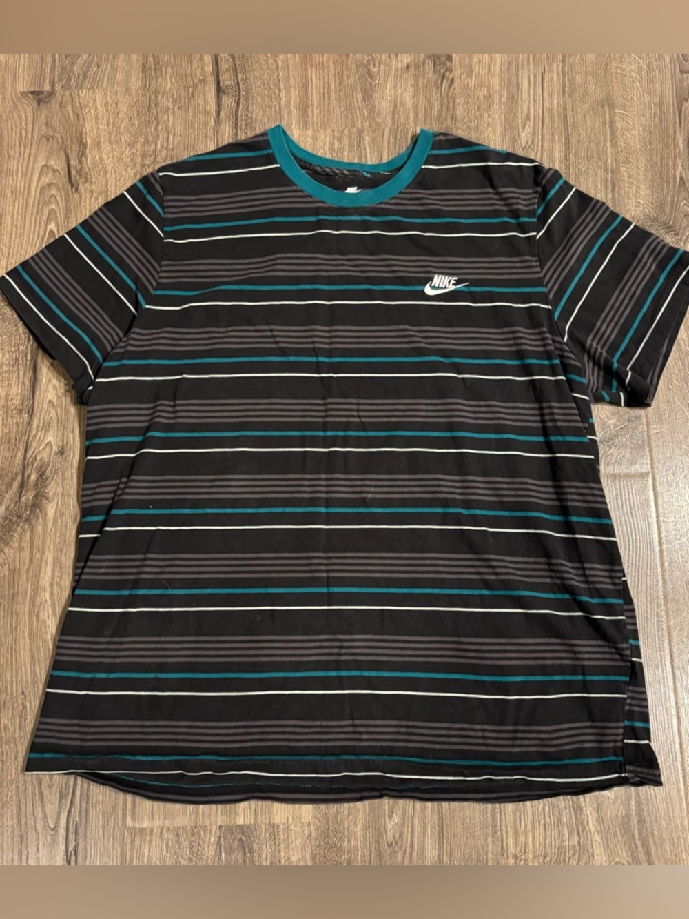 Nike Sportswear Club Men's T-Shirt Black Stripes size XXL SEE MEASUREMENTS